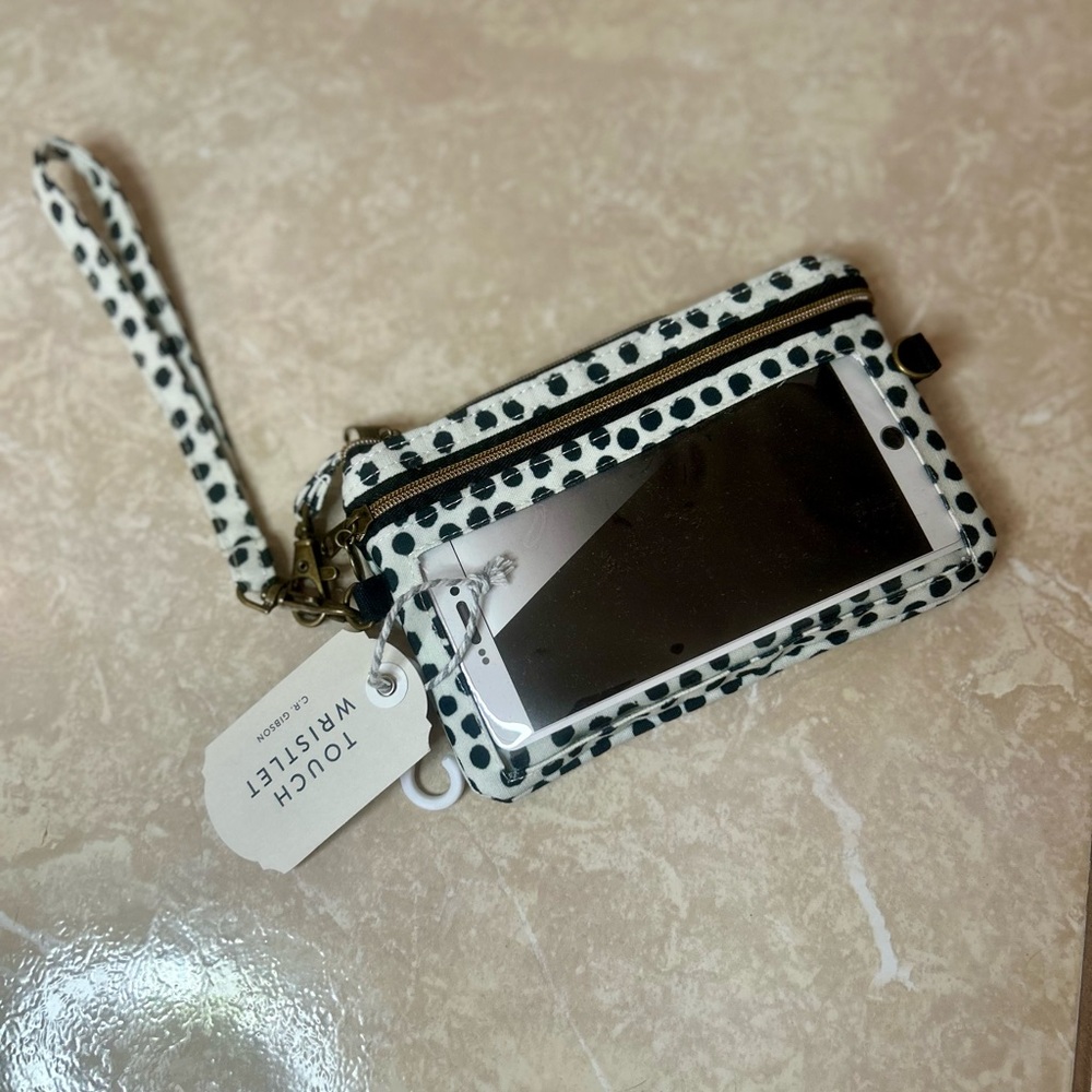 CR Gibson Smart Phone Touch Wristlet Case (NWT)